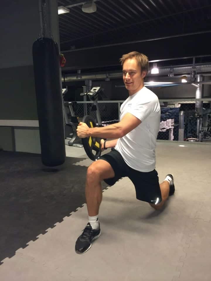 Gående utfall med rotasjon